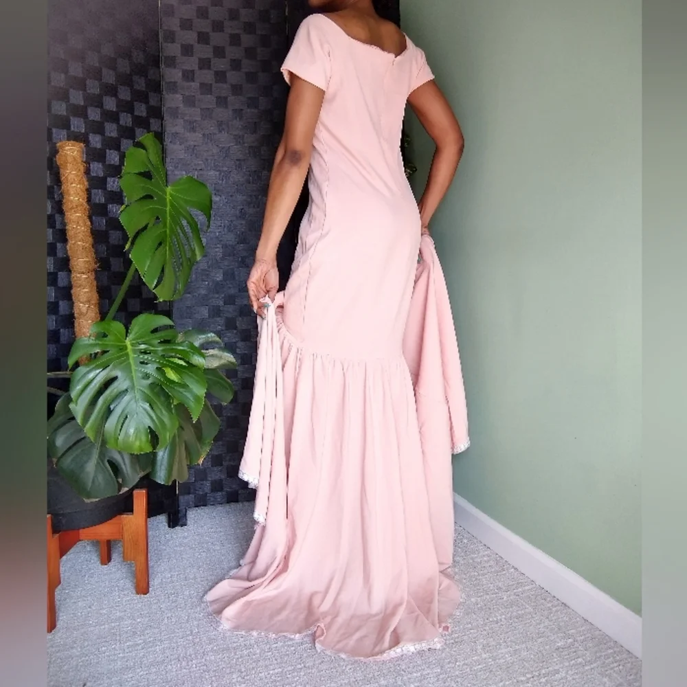 Women's long flowy fishtail blush pink dress - Picture 7 of 13